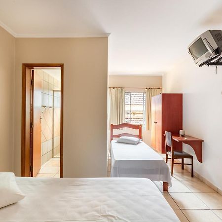 Oyo Hotel Vila Rica, ฮิเบเราเปรโต ภายนอก รูปภาพ