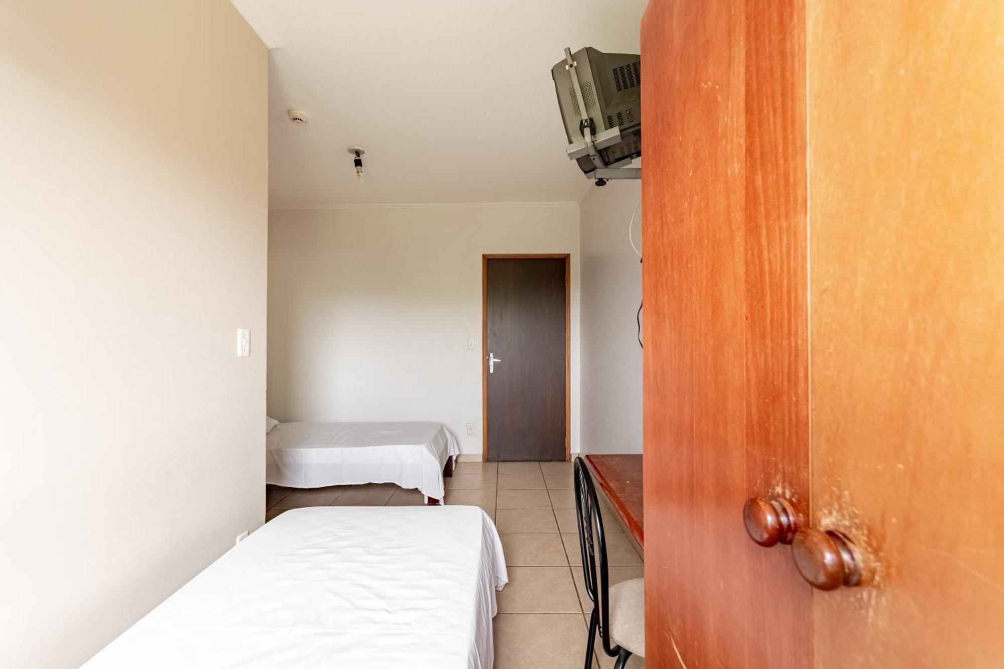 Oyo Hotel Vila Rica, ฮิเบเราเปรโต ภายนอก รูปภาพ