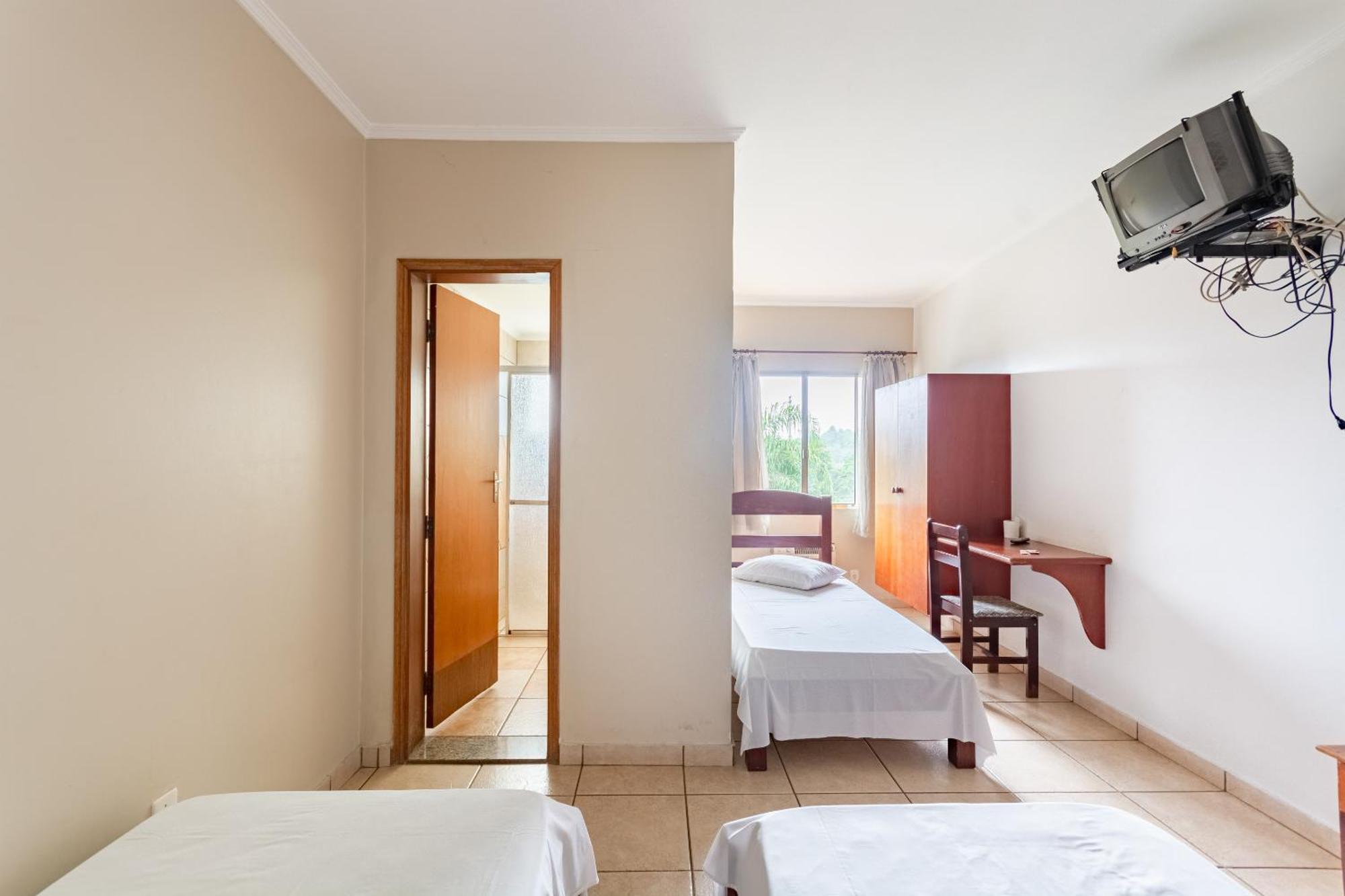Oyo Hotel Vila Rica, ฮิเบเราเปรโต ภายนอก รูปภาพ