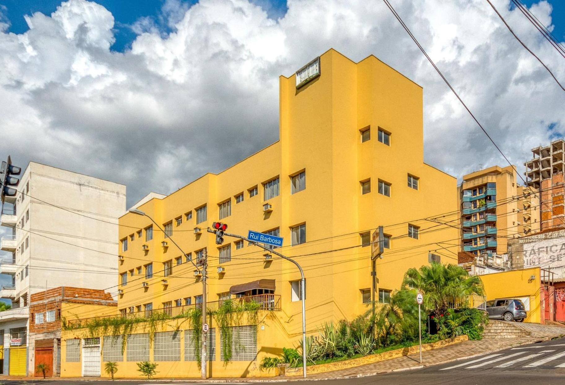 Oyo Hotel Vila Rica, ฮิเบเราเปรโต ภายนอก รูปภาพ