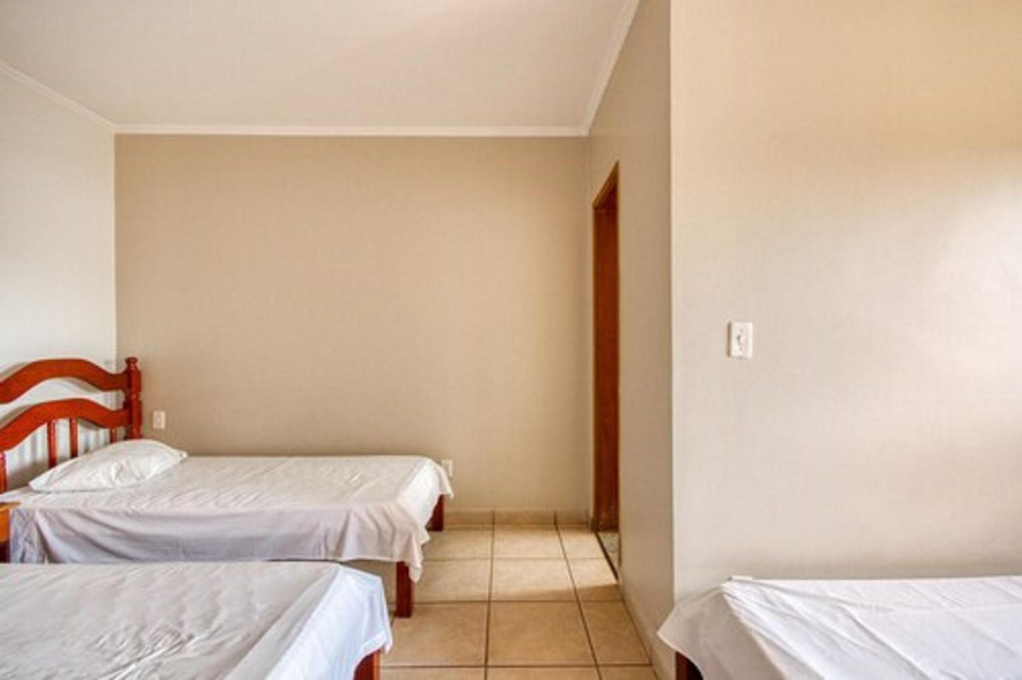 Oyo Hotel Vila Rica, ฮิเบเราเปรโต ภายนอก รูปภาพ